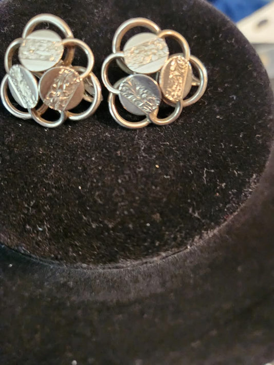 Sarah Coventry clip on earrings